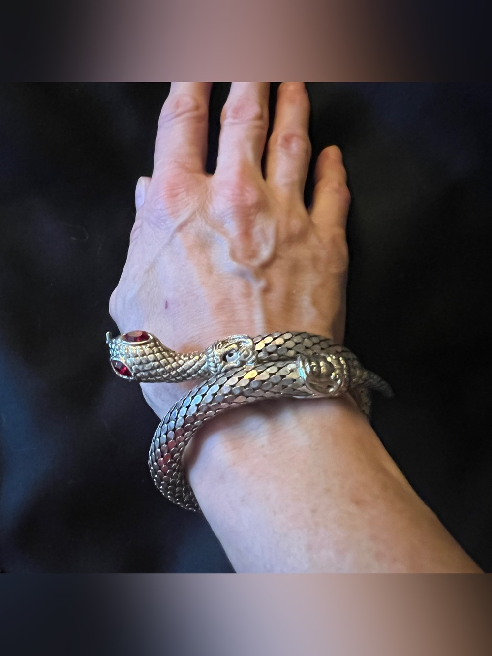 True Vintage Silver Mesh Serpent Snake Bracelet Bangle Wrap Red Crystal Eyes - Picture 2 of 8